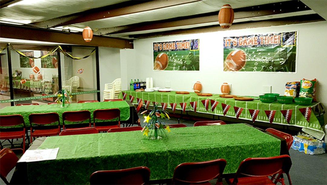 Super-Bowl-Coaches-Room.jpg